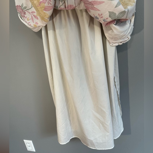 Old Navy Floral Cami Dress - Picture 5 of 9